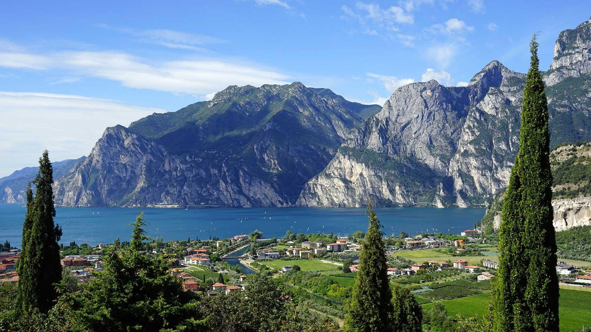 Apre la pista ciclabile sul Lago di Garda, la più spettacolare