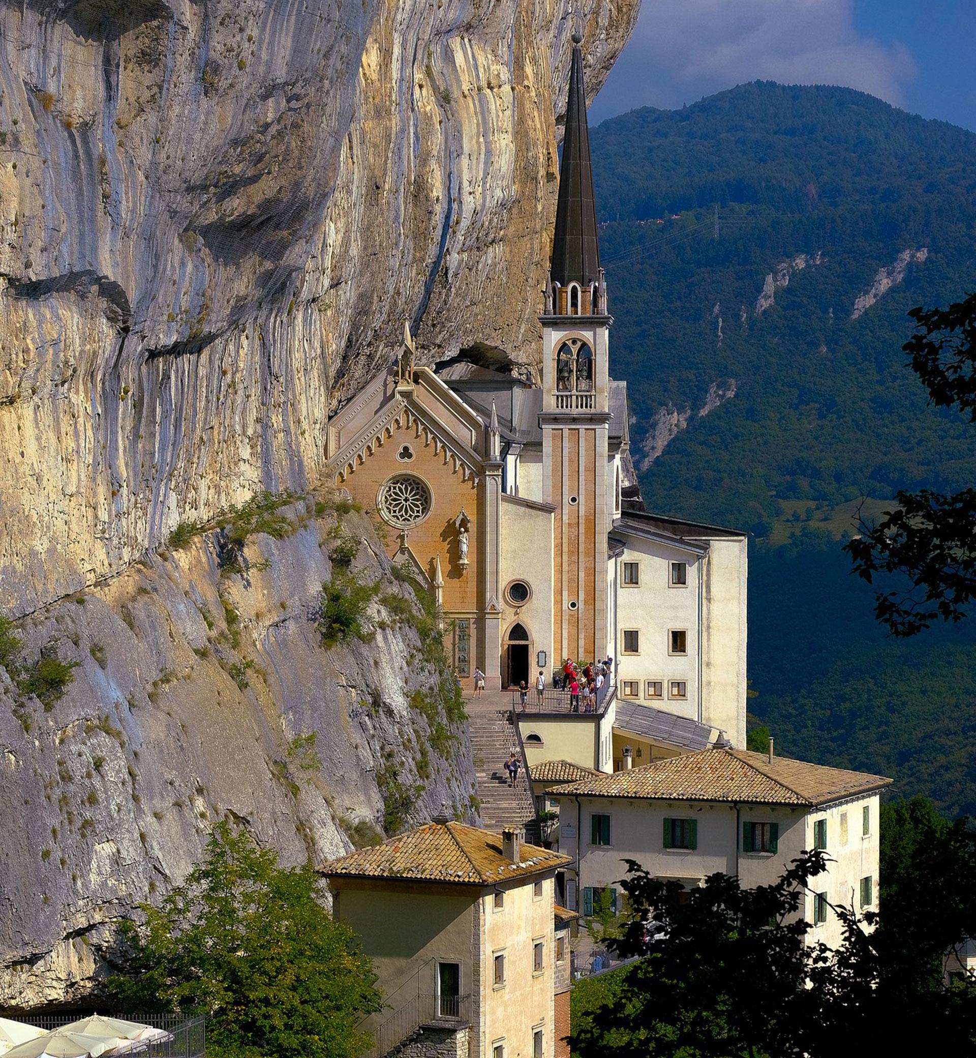 madonna-della-corona-veronese.jpg