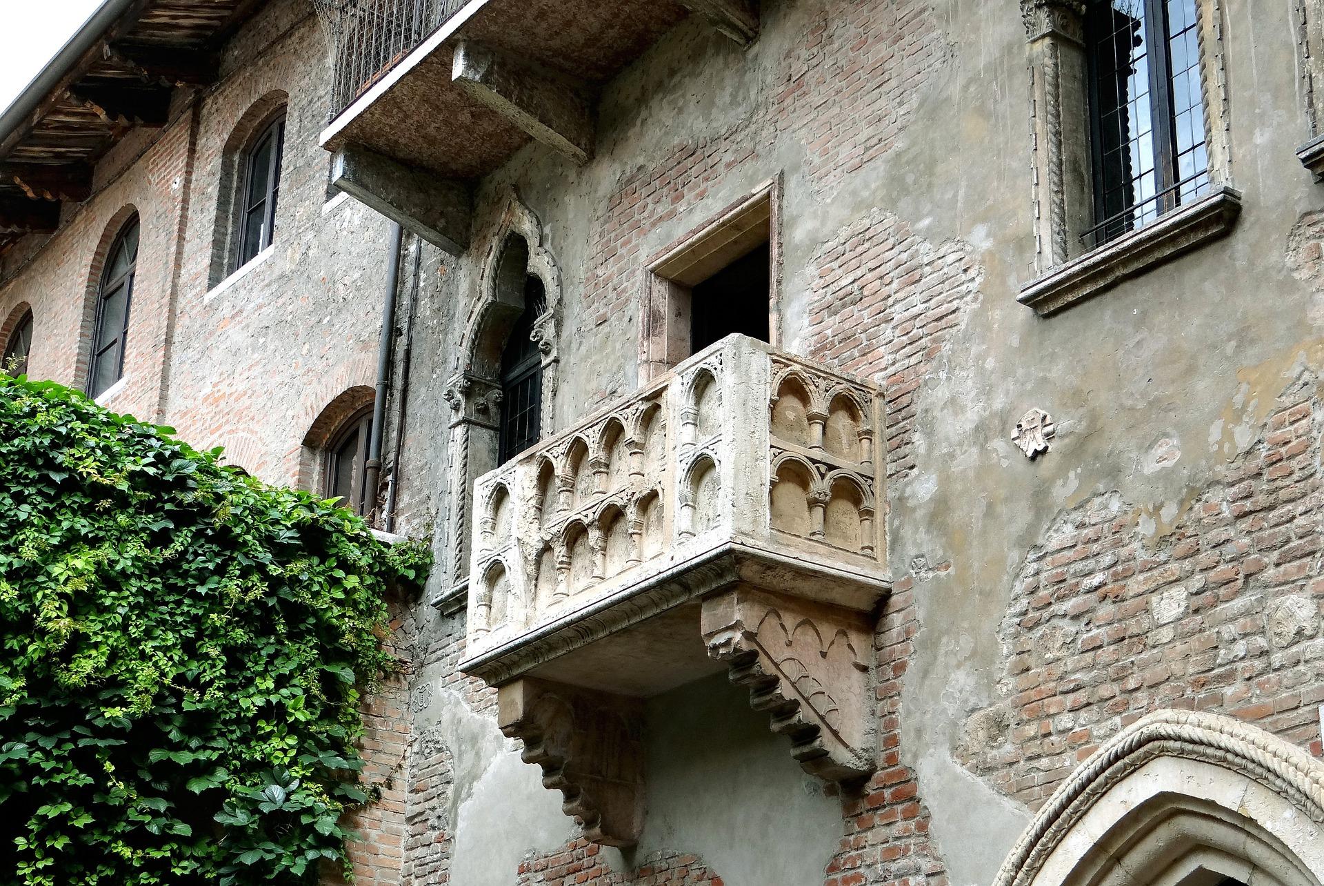 romeo_e_giulietta_balcone_verona.jpg