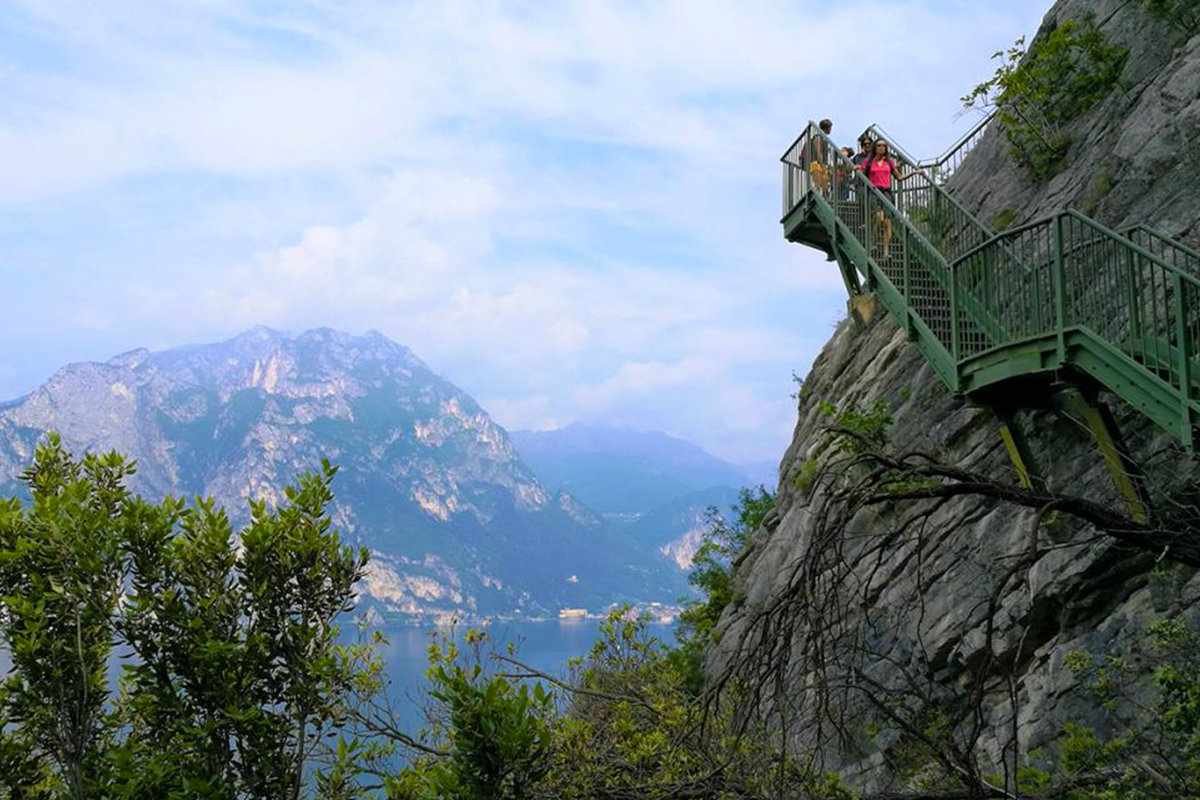 camminata-per-tutta-la-famiglia-lago-di-garda.jpg